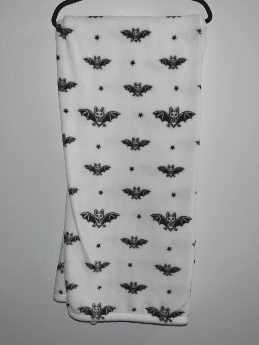 Black White Velvet Soft Plush Skeleton Bat Stars Gothic Halloween Throw Blanket
